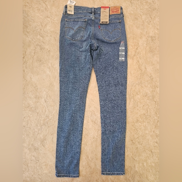 Levis Skinny Jeans - Picture 2 of 4